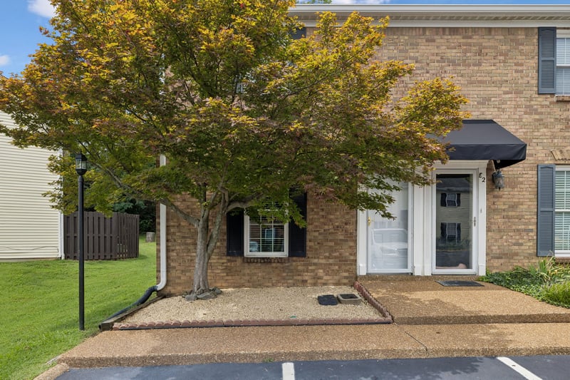 200 N Royal Oaks Blvd #E1, Franklin, TN 37067