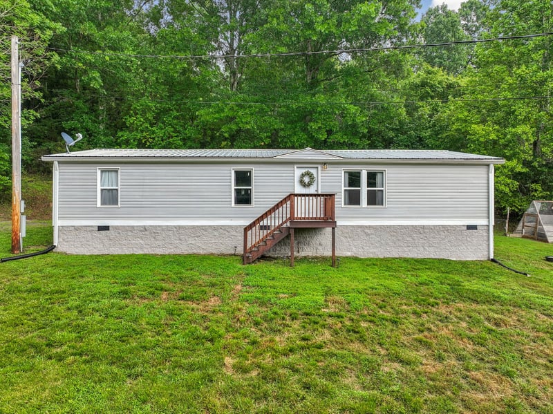 119 Dyer Branch Rd, Gordonsville, TN 38563