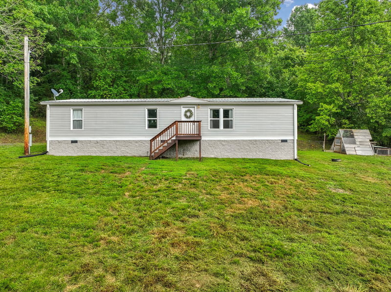 119 Dyer Branch Rd, Gordonsville, TN 38563