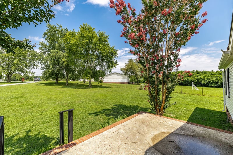 1027 Lbj Ct, Gallatin, TN 37066