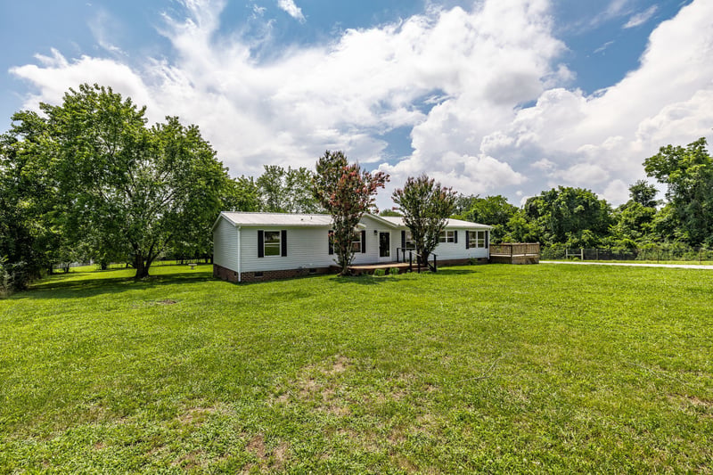 1027 Lbj Ct, Gallatin, TN 37066