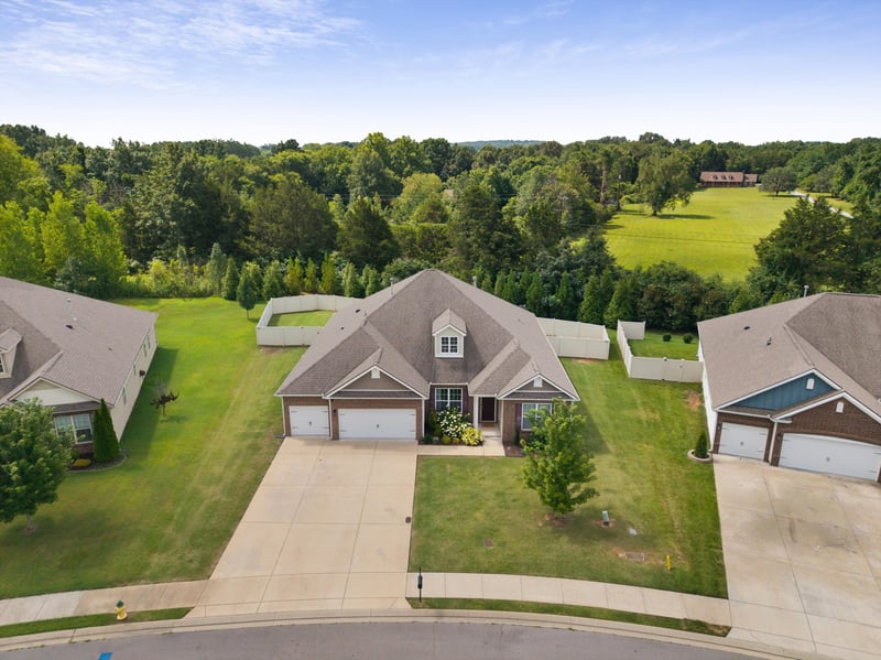 1016 Webbs Retreat Ln, Murfreesboro, TN 37128