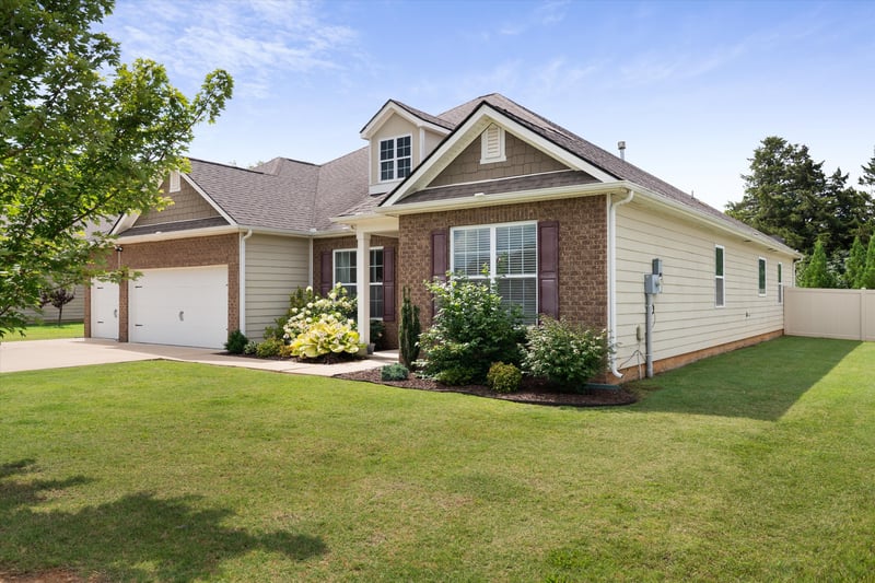 1016 Webbs Retreat Ln, Murfreesboro, TN 37128