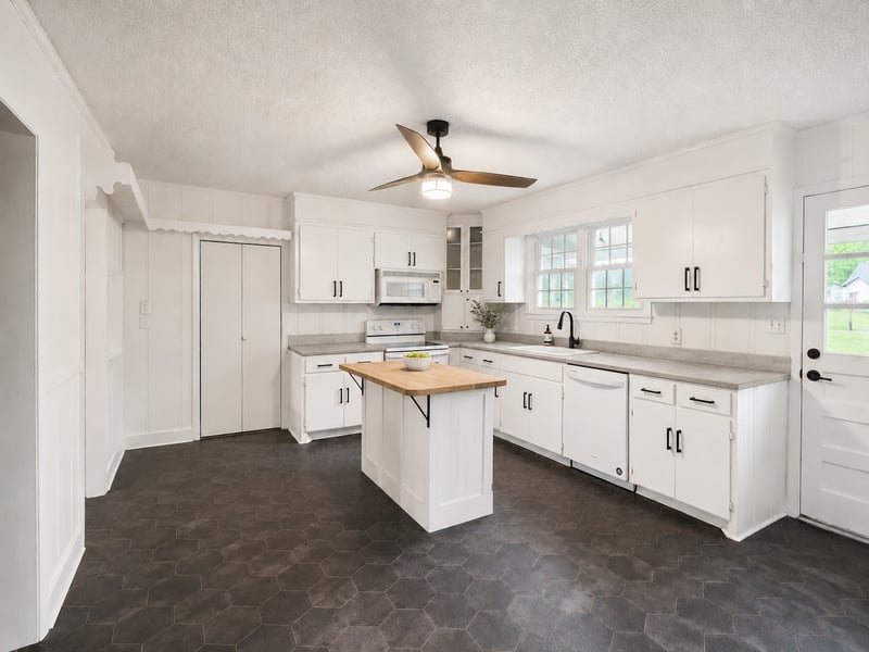 1155 Ridge Hill Rd, Goodlettsville, TN 37072