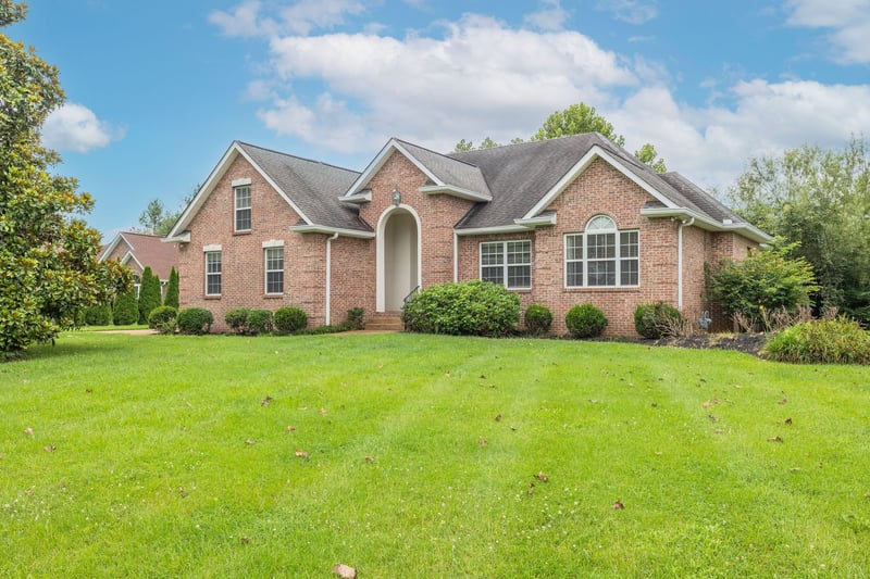 1406 Gray Fox Ln, Spring Hill, TN 37174