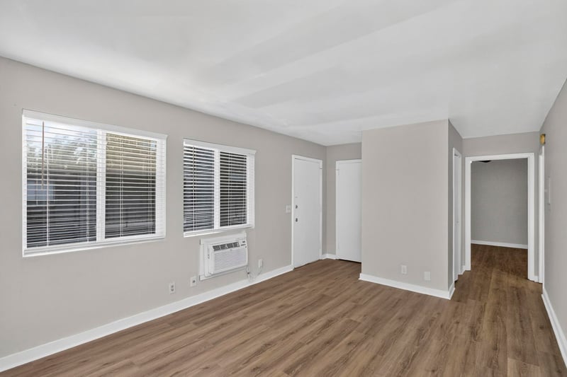 550 Harding Pl #E107, Nashville, TN 37211