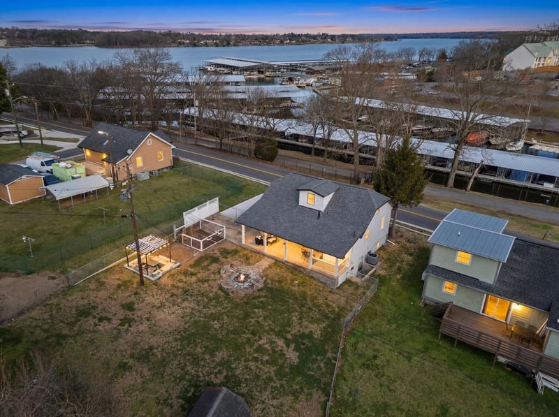1804 Riverside Rd, Old Hickory, TN 37138