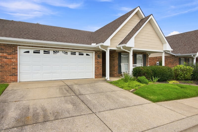 439 Village Green Cir, Murfreesboro, TN 37128