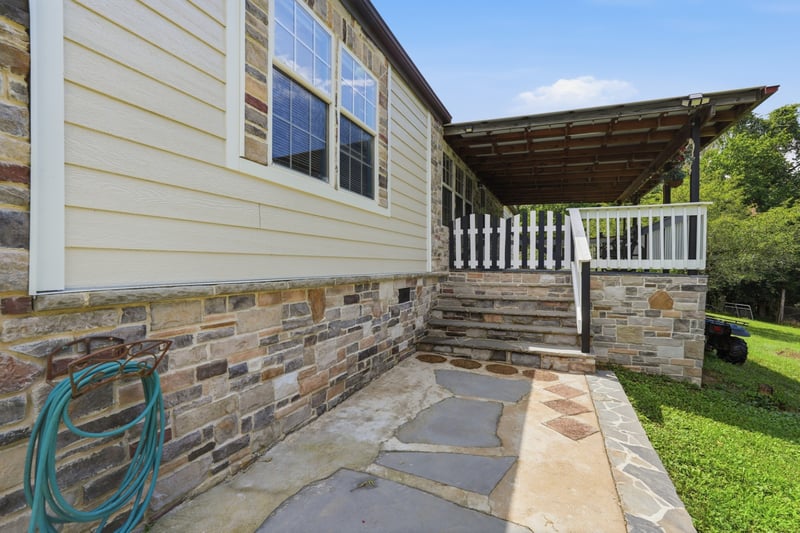 47 Riddleton Cir, Riddleton, TN 37151