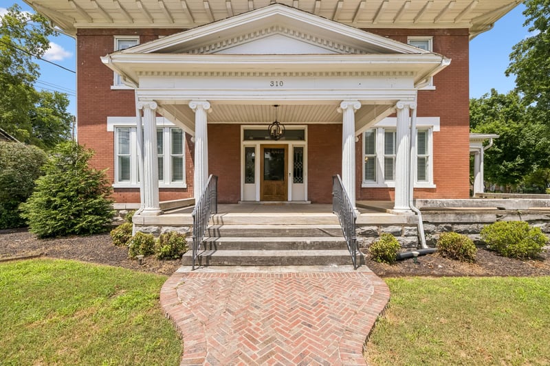 310 W 6th St, Columbia, TN 38401