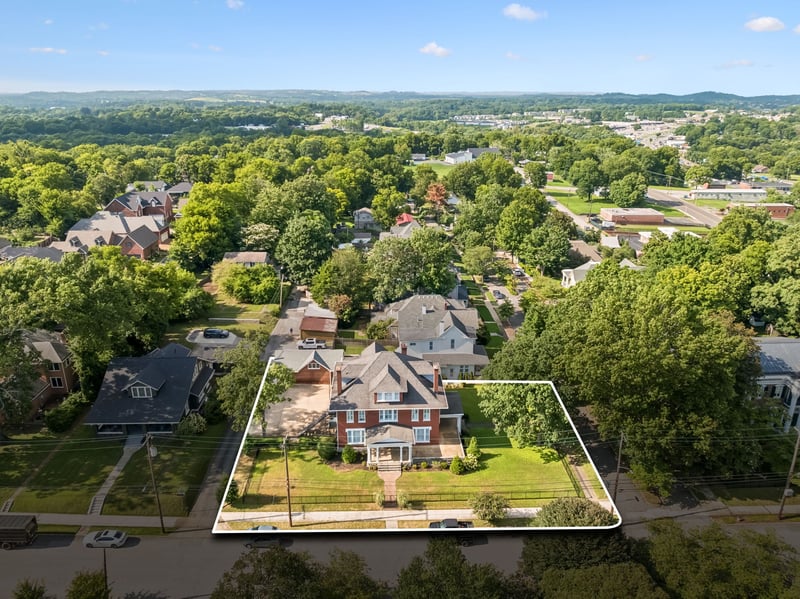 310 W 6th St, Columbia, TN 38401