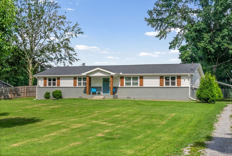 1931 Blue Bird Dr, Pleasant View, TN 37146