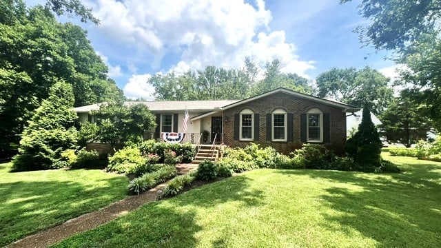 1200 Holly Hill Dr, Franklin, TN 37064