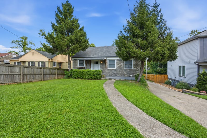 1901 Riverside Dr, Nashville, TN 37216