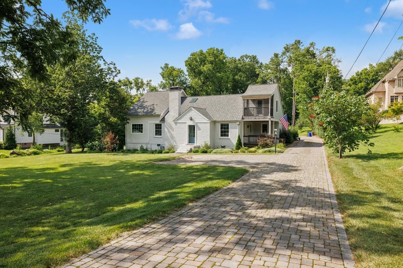 852 Battery Ln, Nashville, TN 37220