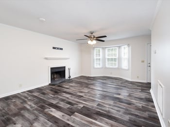 7768 Sawyer Brown Rd, Nashville, TN 37221