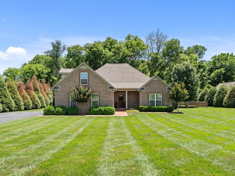 1422 Polo Fields Ln, Columbia, TN 38401