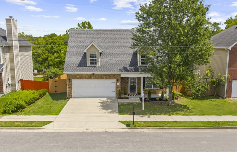 1164 Shire Dr, Antioch, TN 37013