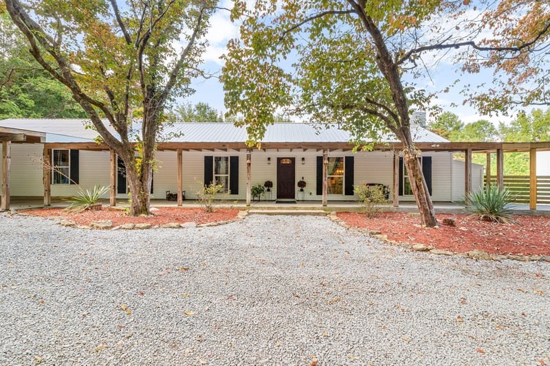 1380A Cheatham Dam Rd, Ashland City, TN 37015