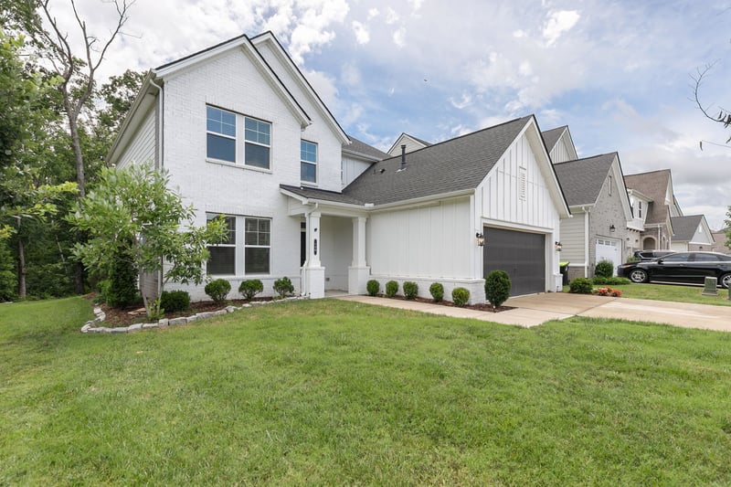 146 Newbury Dr, White House, TN 37188