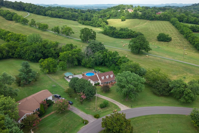 159 Grandview Dr, Gallatin, TN 37066