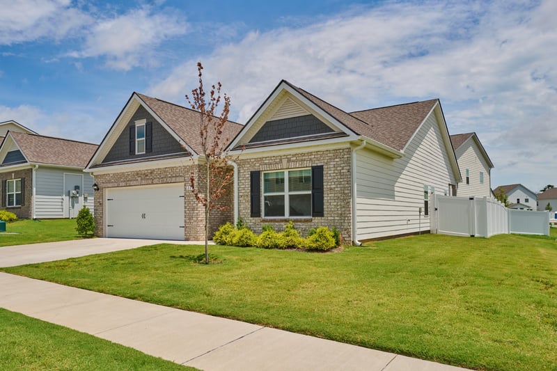 220 Summerlin Dr, Gallatin, TN 37066
