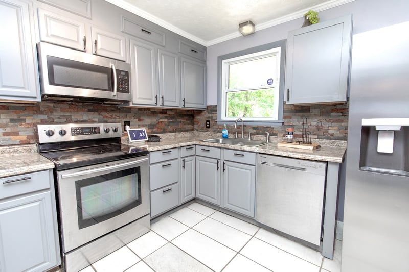 608 Hidden Hill Dr, Hermitage, TN 37076