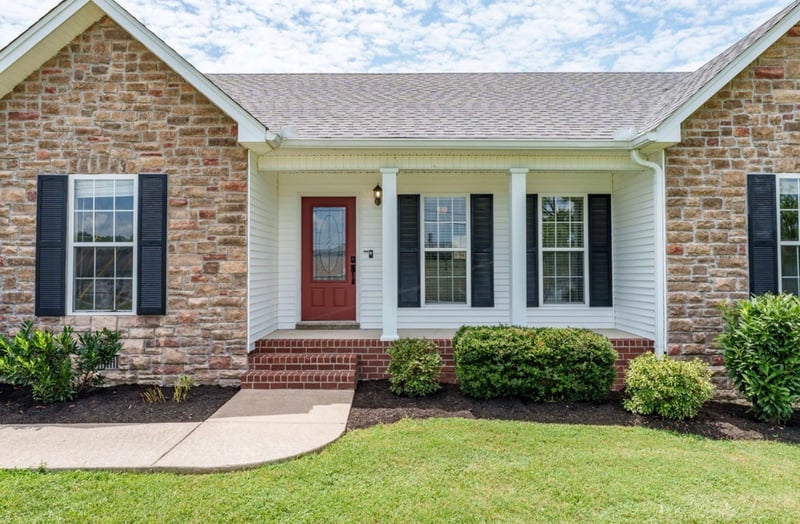 1010 N 1st St, Westmoreland, TN 37186