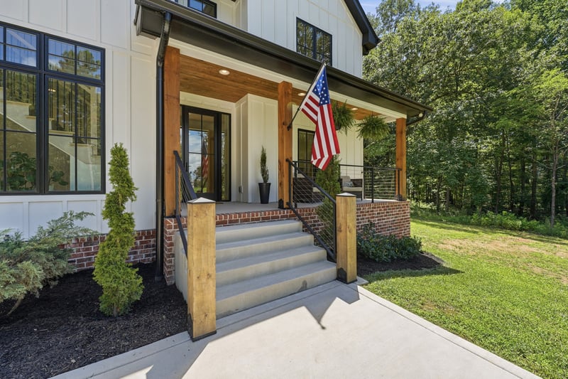 1038 Garton Rd, Burns, TN 37029