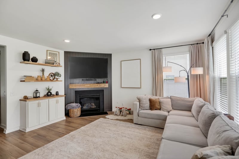 607 Ballard Dr, White House, TN 37188