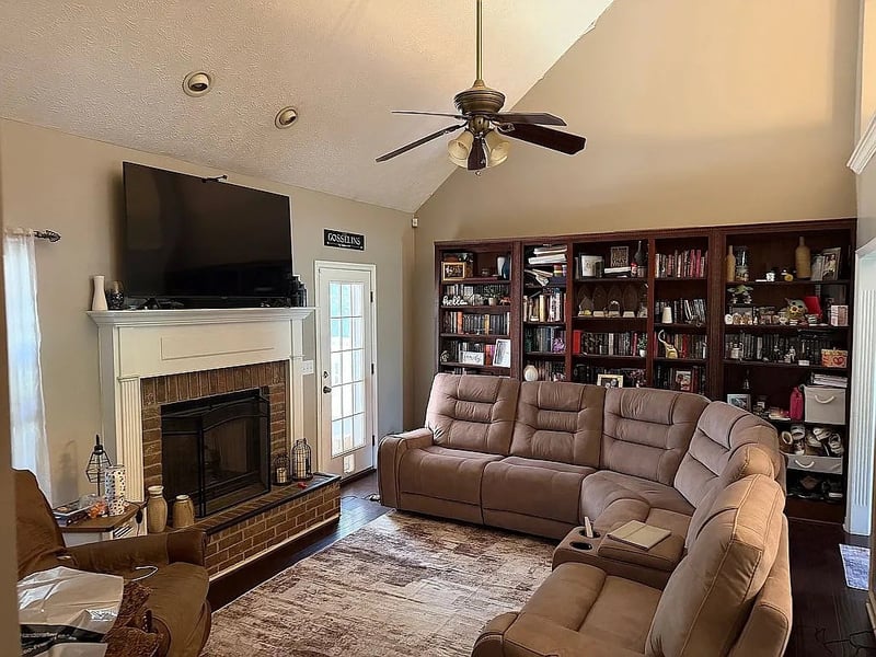 107 W Braxton Ln, Hendersonville, TN 37075