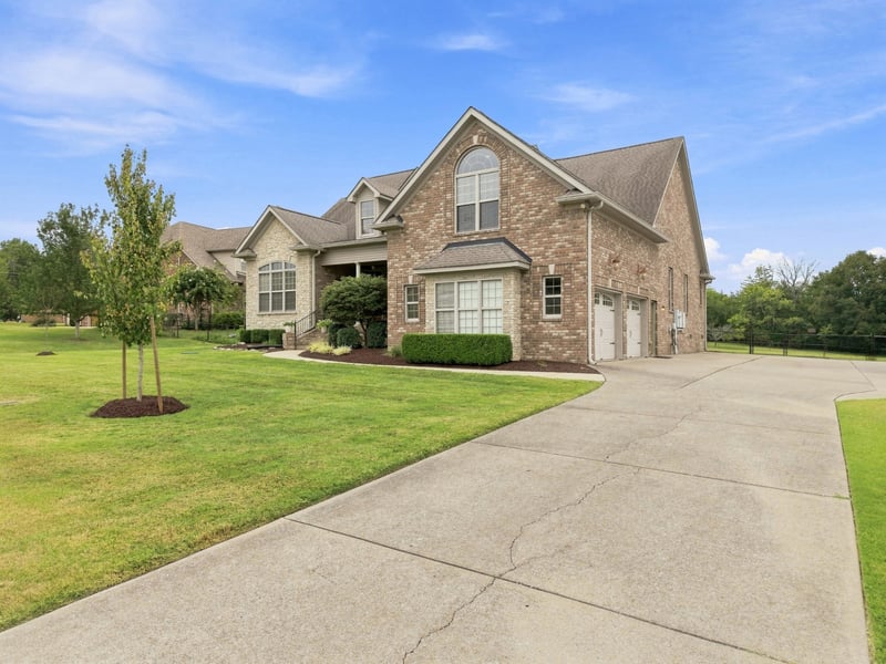 105 Queenstown Ct, Smyrna, TN 37167