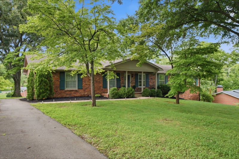 5329 Overton Rd, Nashville, TN 37220