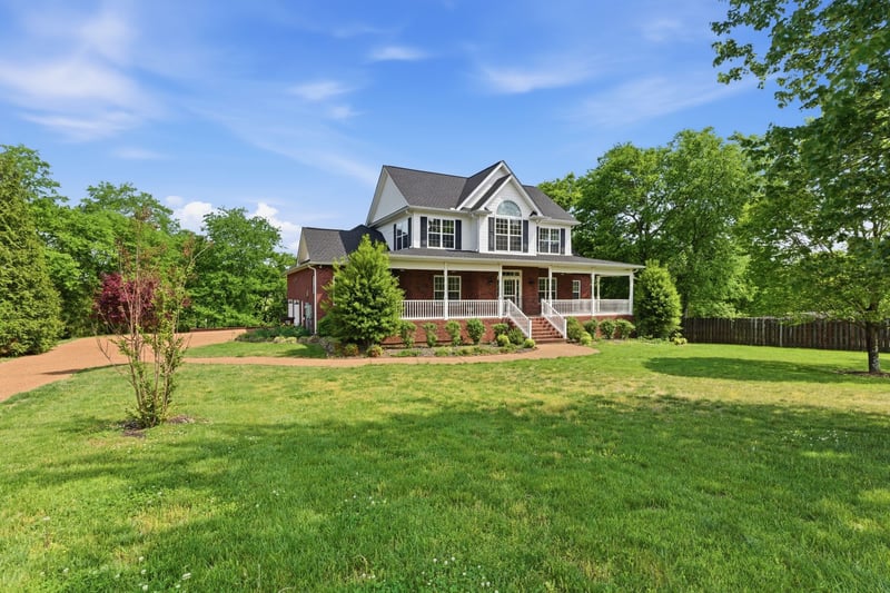 1013 Cabriolet Ct, Gallatin, TN 37066