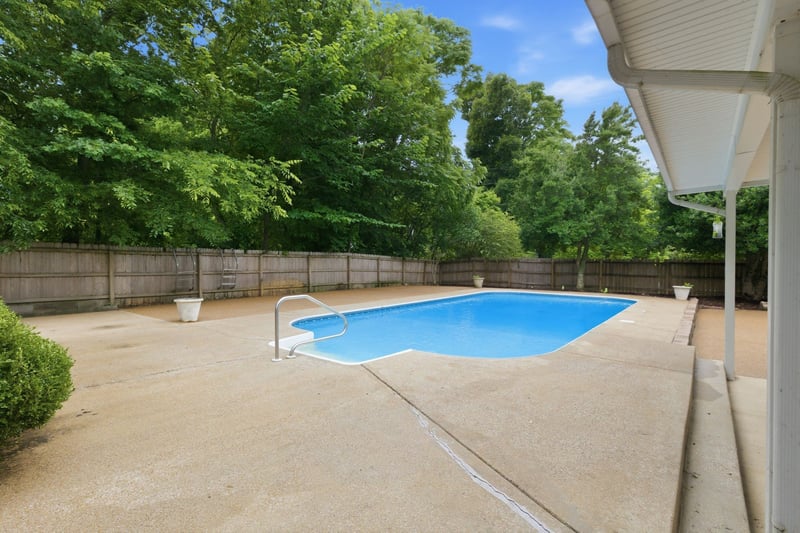 615 Vaughans Gap Rd, Spring Hill, TN 37174