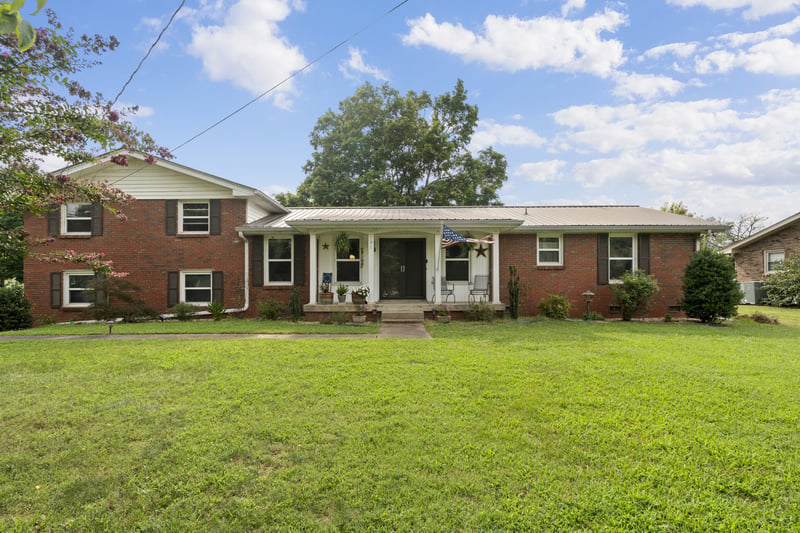 131 Rebecca Dr, Hendersonville, TN 37075