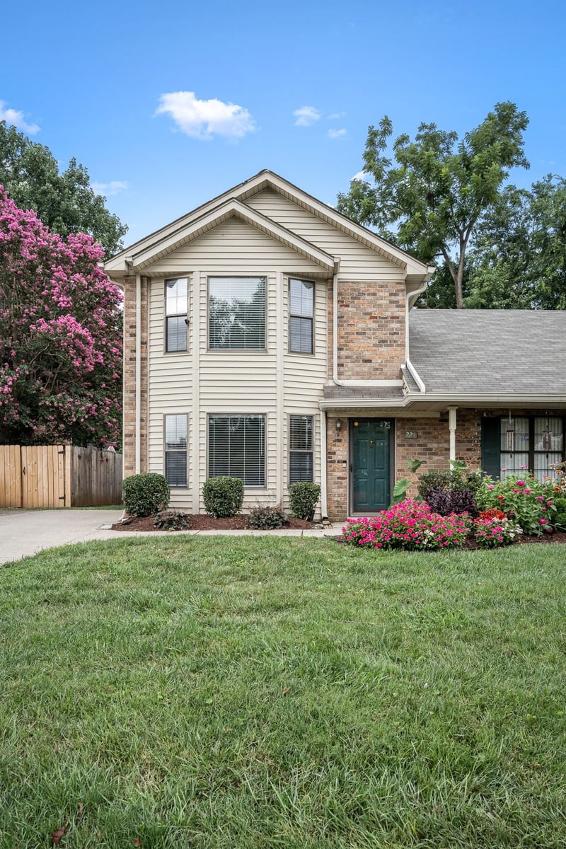 228 Hillside Ct, Murfreesboro, TN 37130