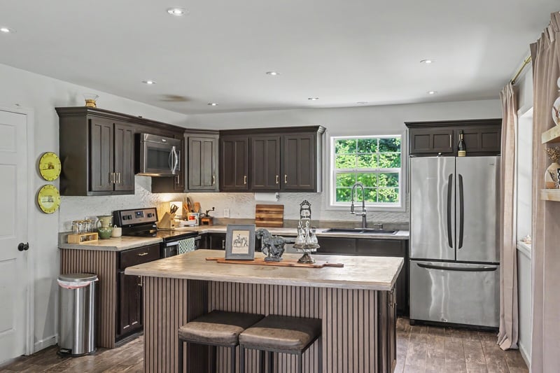 2188 Hicks Ln, Columbia, TN 38401