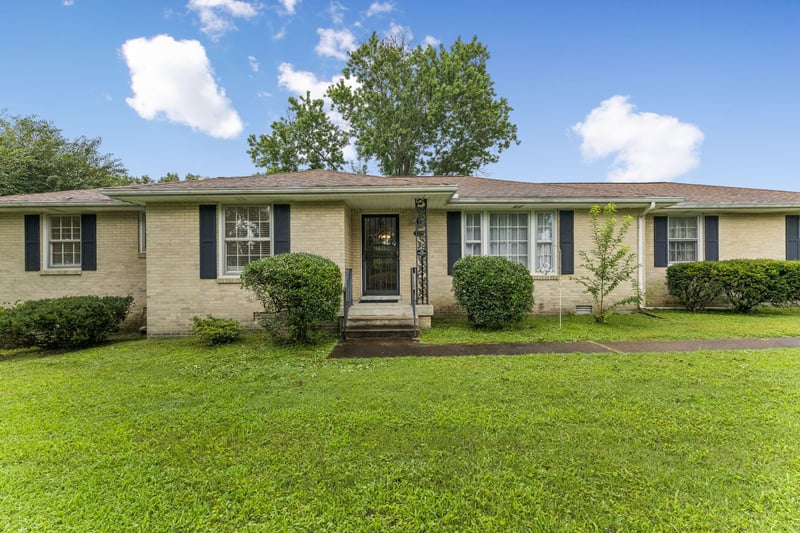 3005 Sheddan Dr, Columbia, TN 38401