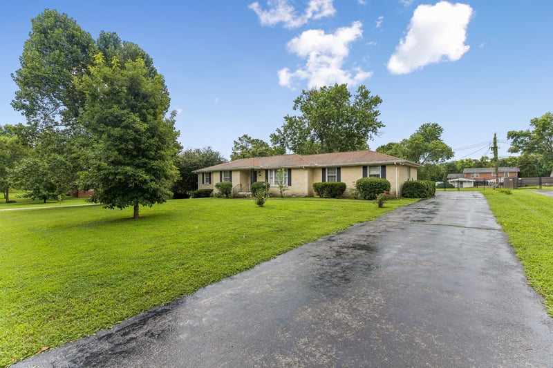 3005 Sheddan Dr, Columbia, TN 38401