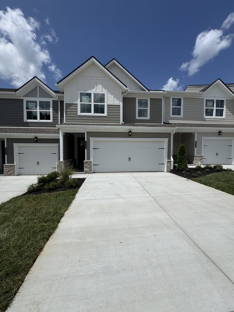 2319 Juneau Ln, Columbia, TN 38401
