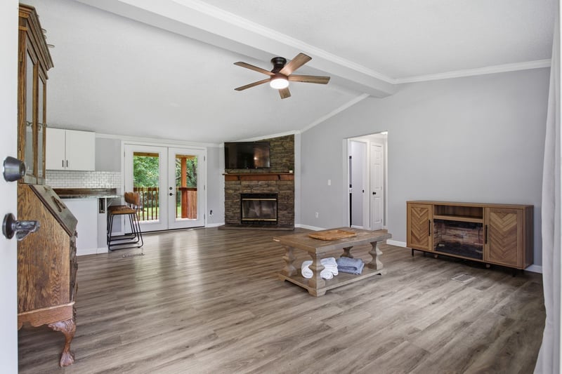 1464 Manley Loop, Dickson, TN 37055