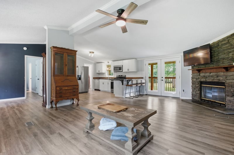 1464 Manley Loop, Dickson, TN 37055