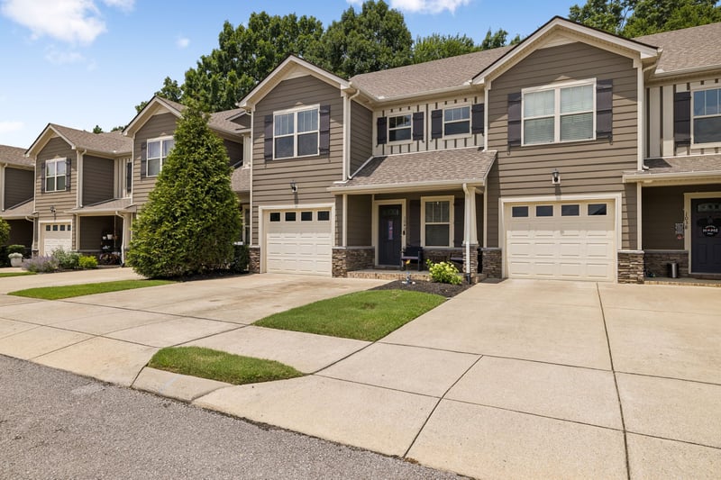 1040 Neeleys Bnd, Spring Hill, TN 37174