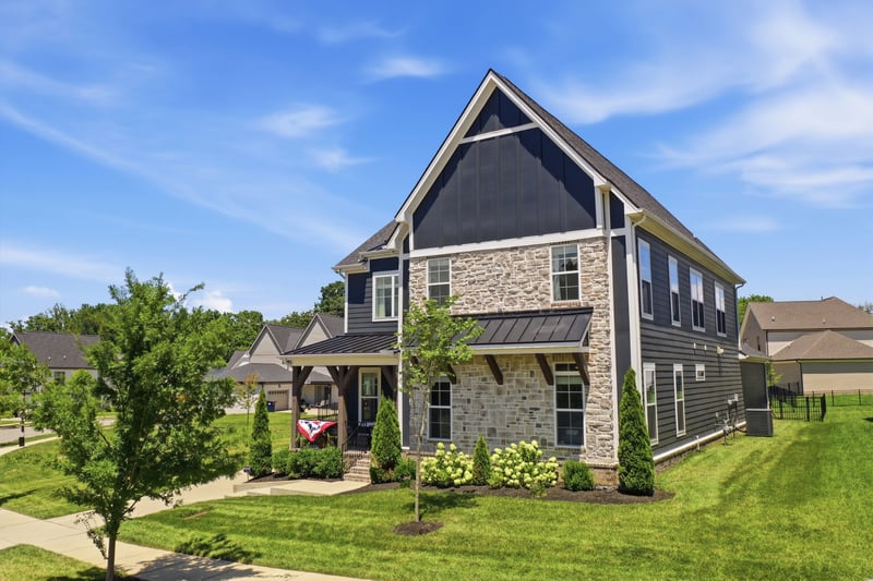 5020 Nature Walk Trl, Thompsons Station, TN 37179