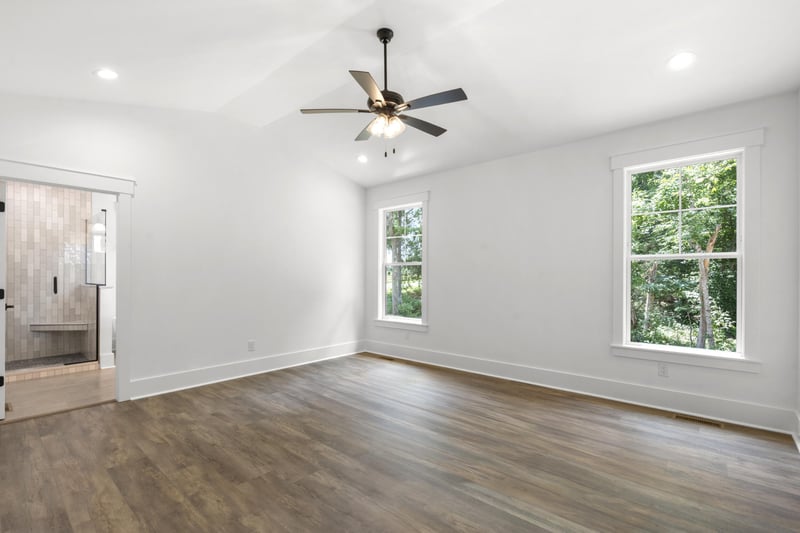 910 Steele Rd, Charlotte, TN 37036