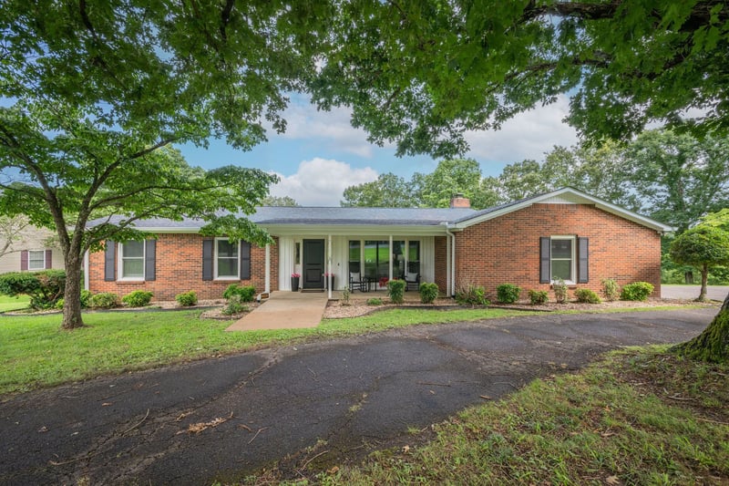 202 Rouse Rd, Dickson, TN 37055
