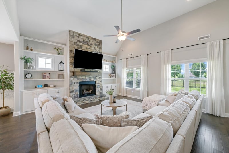 318 Edna May Dr, Murfreesboro, TN 37128