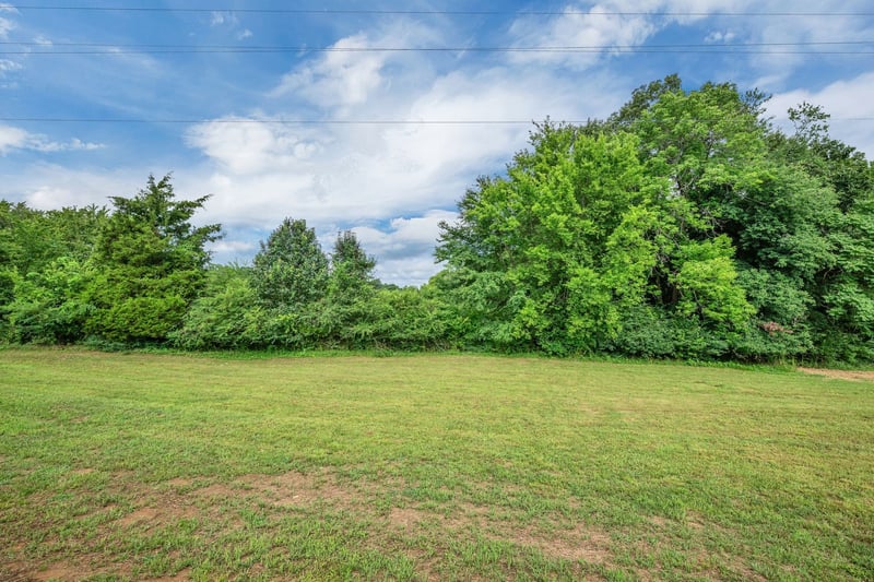 1442 East Piney Rd, Dickson, TN 37055
