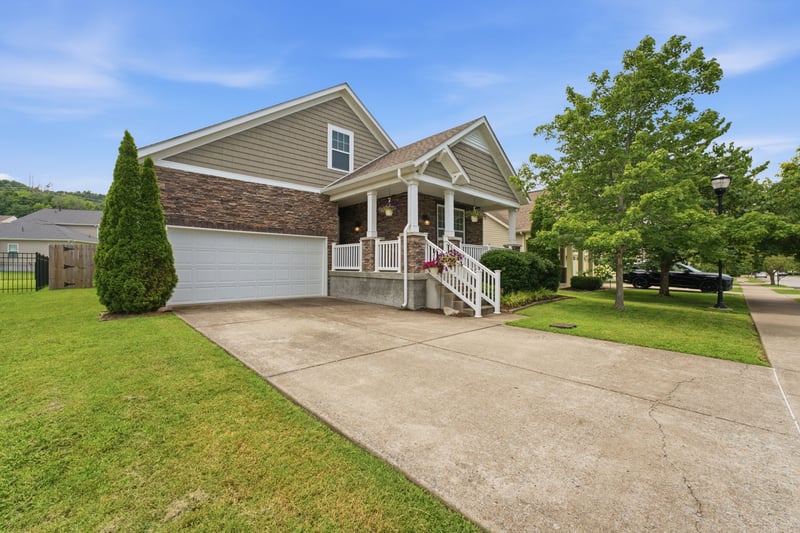 1257 Scarcroft Ln, Nashville, TN 37221